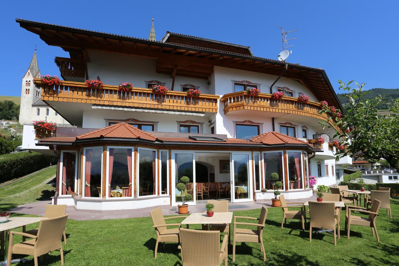Hotel & Residence Egger Villandro Exterior photo